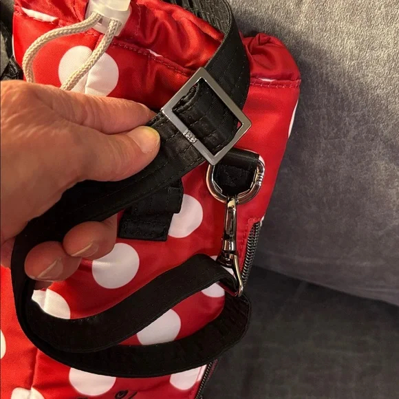 Disney Parks Lug Huggie SE - Picture 8 of 10